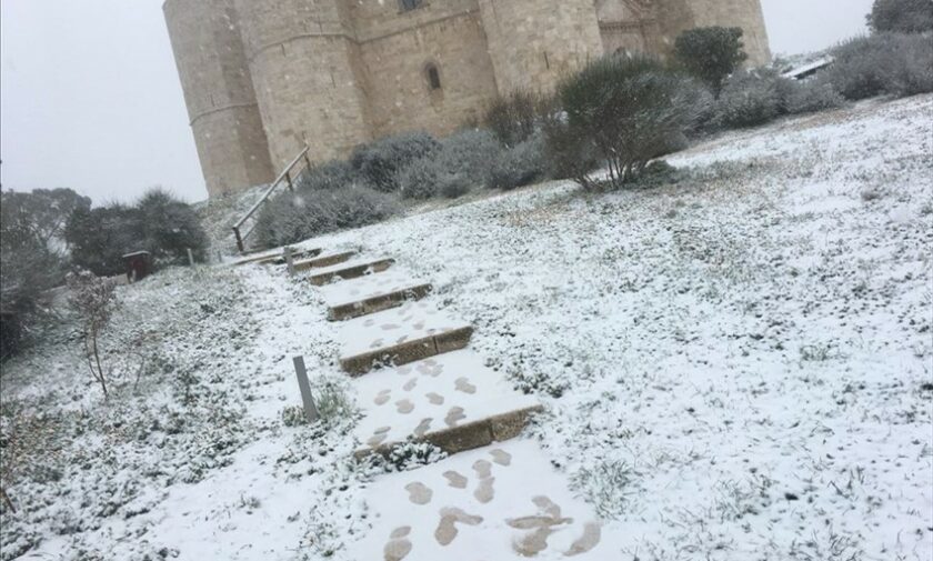 neve a Castel del Monte