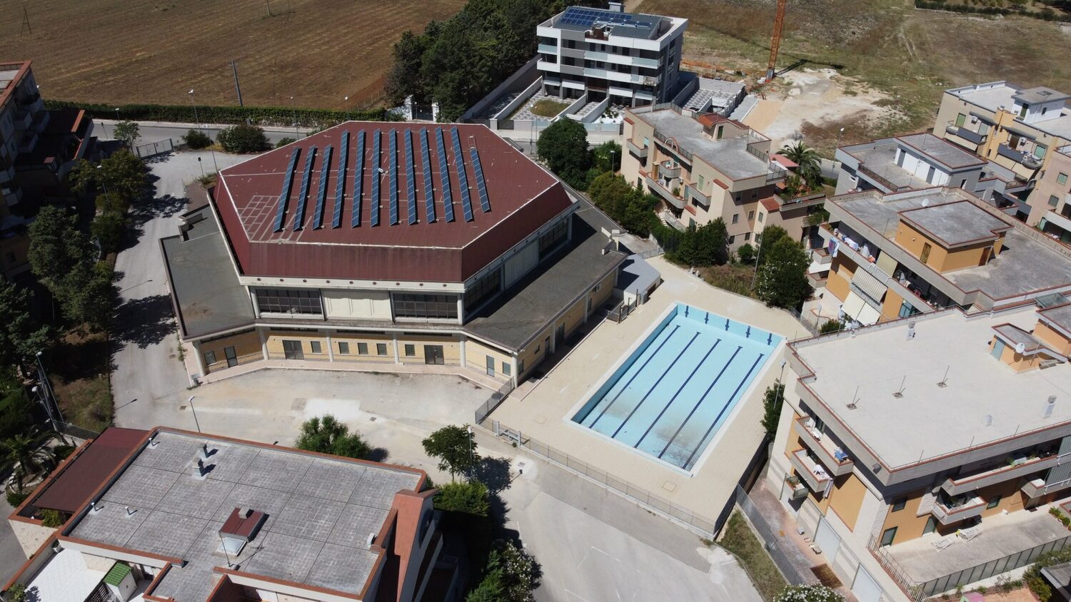 Piscina comunale, centrosinistra: «Dopo anni di abbandono, ennesima promessa mantenuta»