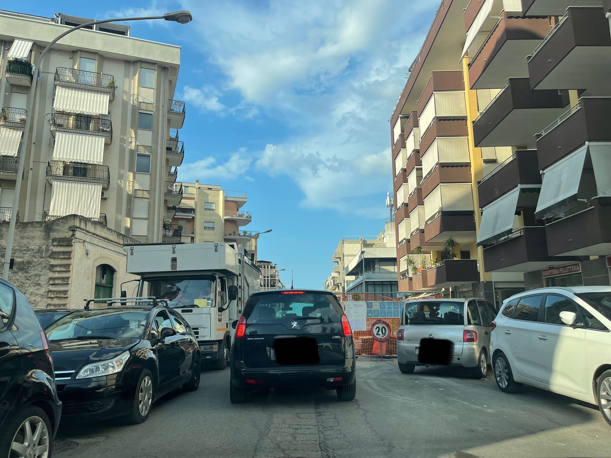 Traffico impazzito, aumentano le lamentele per i disagi