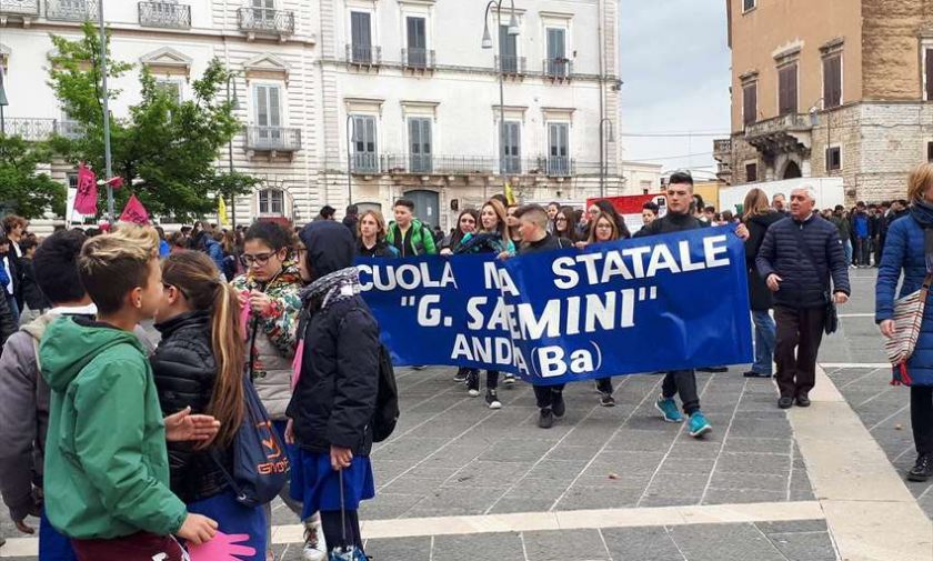 La marcia di Libera in onore di Michele Palumbo per gridare insieme: «No alla mafia»