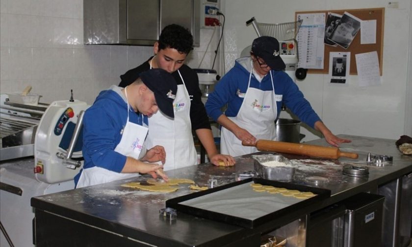 Il laboratorio dei biscotti inaugura una lunga serie di eventi a "La Puglia in Tavola"