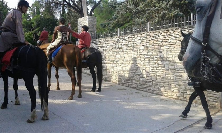ieri a "L'Altro Villaggio" una tappa del X Viaggio a Cavallo