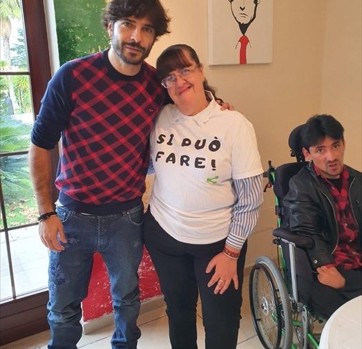 Marco Bocci incontra i ragazzi con disabilità e i volontari di "Sipuòfare"