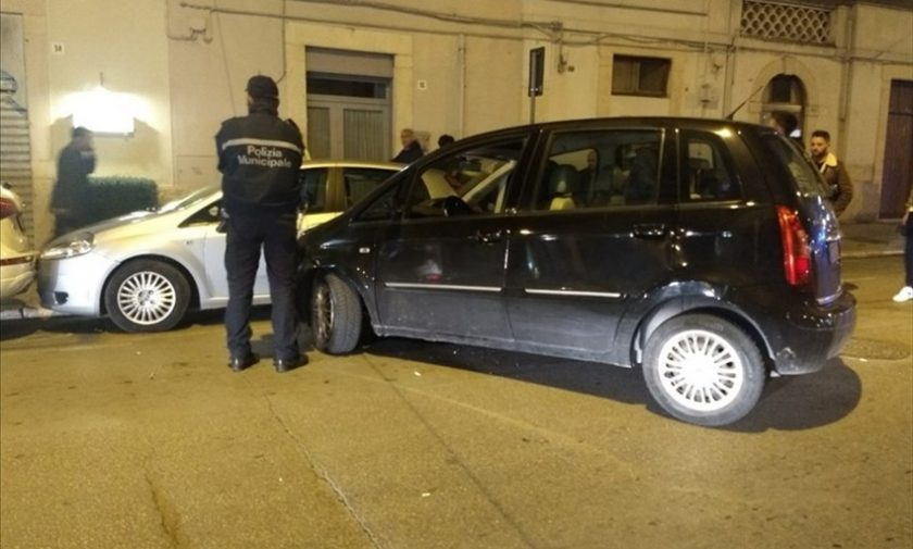 Incidente tra due auto su viale Istria