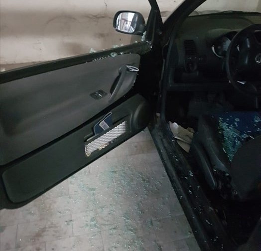 Auto vandalizzate in un garage di c.so Cavour