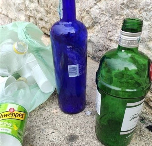 Bottiglie di alcolici nel centro storico