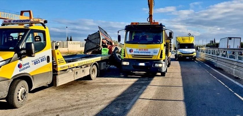 Grave incidente sull'Andria-Trani: coinvolti una Jeep ed un trattore